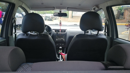 Volkswagen Fox 2013 1.6 Comfortline 5 P