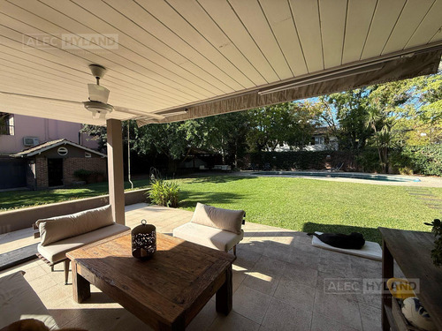 Casa En Alquiler De 1 Planta En Martínez