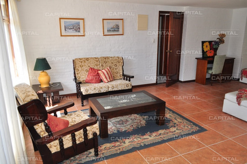 Espectacular Casa En Playa Mansa 3 Dormitorios A 150 Metros Del Mar-ref:28522