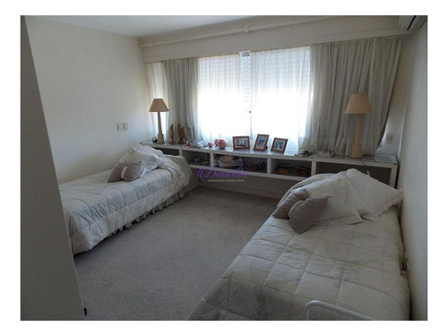 Imagen 17 de 22 de Venta Y Alquiler Temporario Apartemento De 3 Dormitorios Y Dependencia Playa Mansa, Punta Del Este.