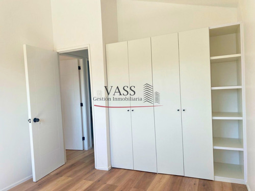 Vass Vende Casa De 2 Pisos 3d 3b Paradero 12 Quilpué.