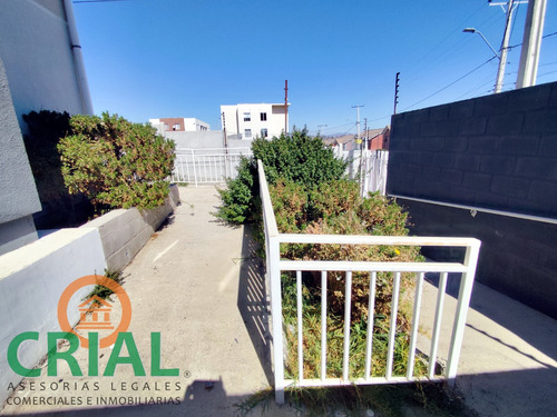 Amplio Local Comercial Nuevo 50 M2 Cond J De Valdivia Ii V.a