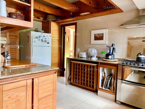 Imagen 10 de 30 de Espléndida Casa De Tres Dormitorios Y Piscina En Rincon Del Indio Punta Del Este- Ref: 28569
