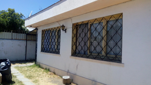Barrio El Tenis, Casa Un Piso En Barrio Residencial