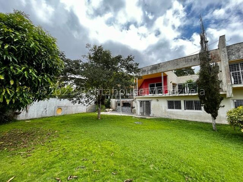 Casa Duplex Serenissima En Calle Cerrada En Venta En La Lagunita Calle P3-4 Caracas 