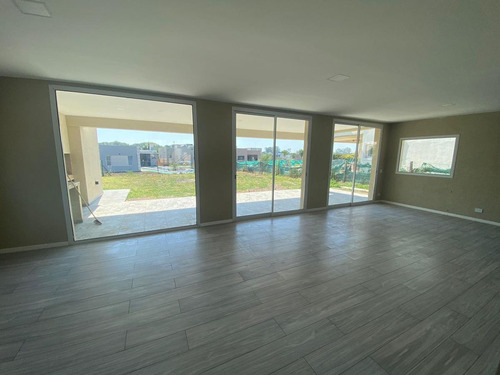 Imagen 15 de 30 de Susana Aravena Propiedades-excelente Casa En Santa Elena