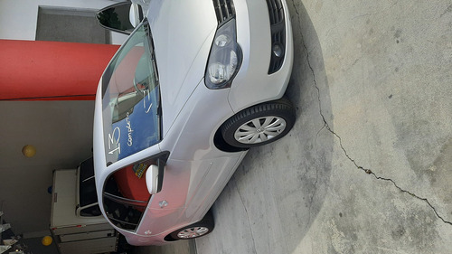 Imagem 5 de 7 de Volkswagen Polo Sedan 1.6