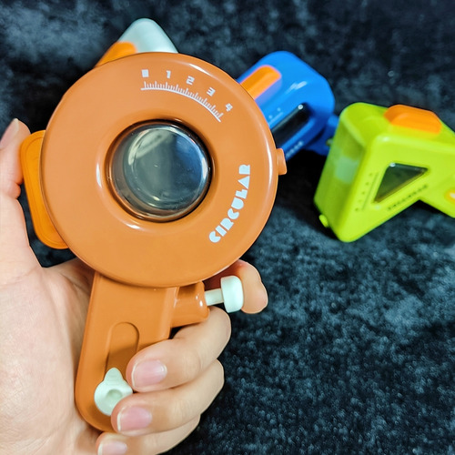 Juguete Rociador Con Pistola De Agua Con Tablero Triangular