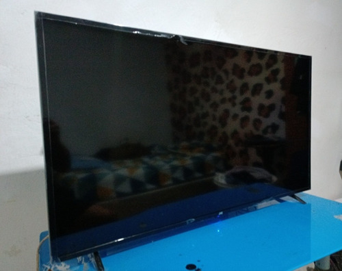 Imagen 4 de 9 de Televisor Jvc Smart Tv (android) De 42 Pulgadas