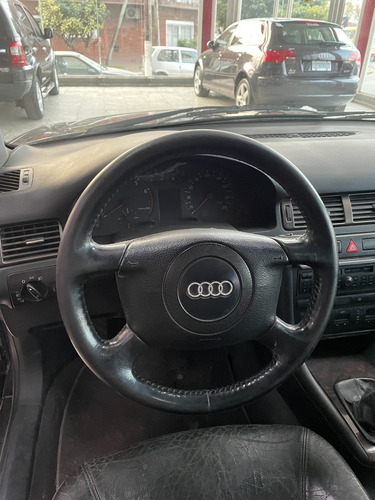 Audi A6 2.4 V6