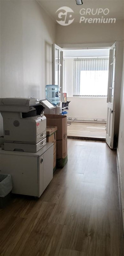 Casa En Arriendo De 12 Dorm. En Las Condes