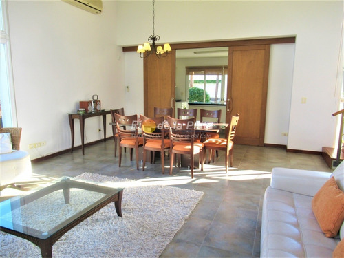 Rincón Del Indio Oportunidad!- Ref: 10437