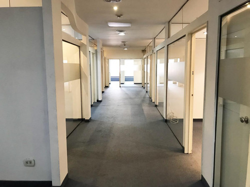 Oficina Con Local O Depósito - Dos Plantas En Chacarita 374m2 Totales Con 3 Baños Alquiler
