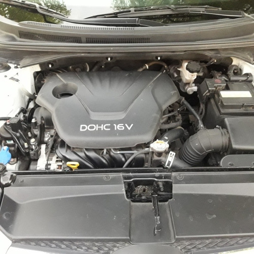 Hyundai Veloster 1.6 6at 130cv 2017