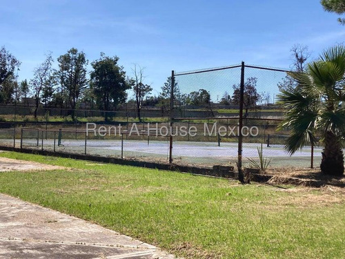 Hotel En Venta En Jilotepec, Canalejas. Estado De México. Am. 25-1712