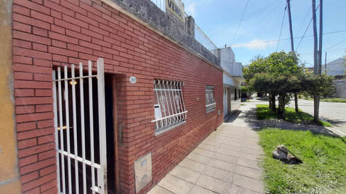 Depto Tipo Casa En Venta - Posadas Al 2600, Lanús Este