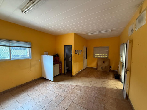 Galpon De 870 M² Cubiertos / 440 M² Semi-cub - San Justo