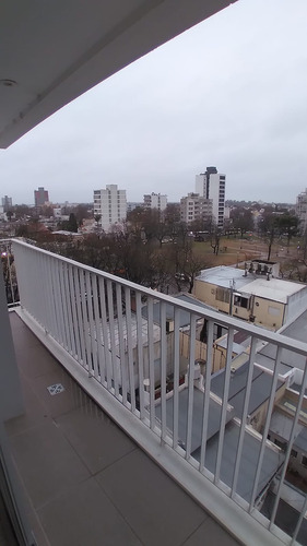 Excelente Departamento Un Dormitorio 6 E/ 65 Y 66