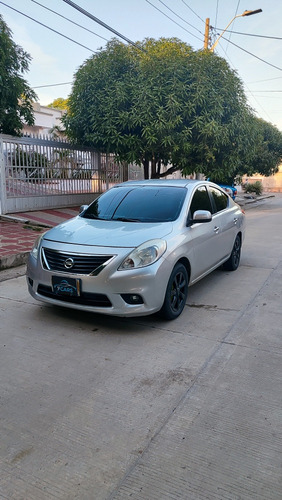 Nissan Versa 1.6 Advance