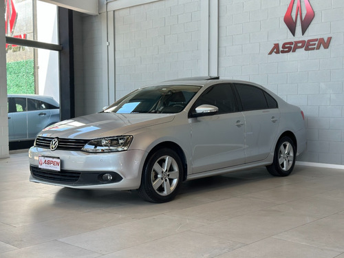 Volkswagen Vento 2.5 Luxury 170cv