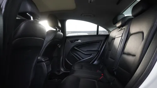 Mercedes-Benz Clase CLA 1.6 200 Cgi Sport At