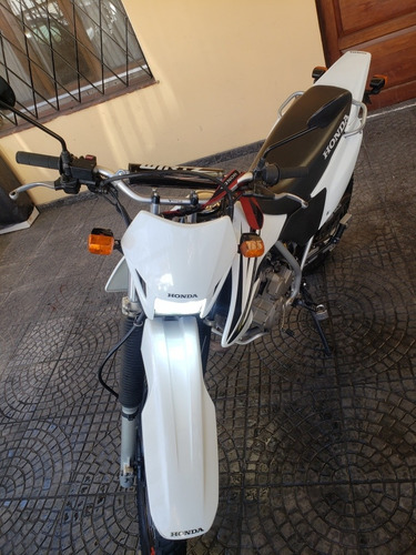 Imagen 13 de 16 de Honda Tornado 250 Mod 2013