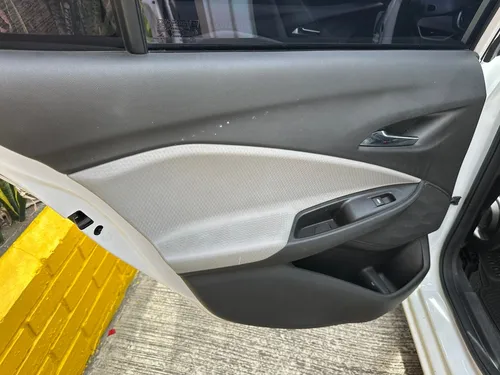 Chevrolet Onix 1.0T Premier Sedan At