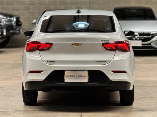 Chevrolet Onix 1.0T Premier Sedan At