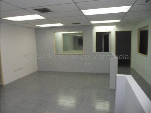 Oficina - La Urbina - Caracas