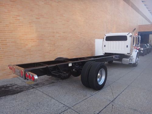 Imagen 6 de 15 de Freightliner M2 106 Camion Chasis