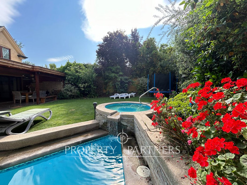 Espectacular Casa En Exclusivo Condominio De Camin...