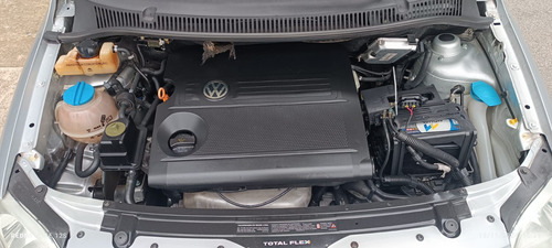 Volkswagen Fox Volkswagen Fox Plus 1.6 8V (Flex)