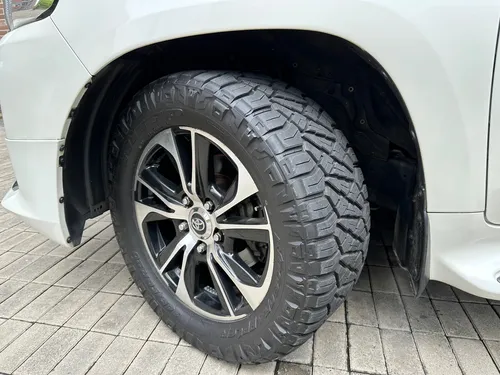 Toyota Land Cruiser SAHARA VXR LC200 DIESEL