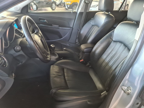 Imagem 8 de 13 de Chevrolet Cruze Sedan Lt 1.8 16v Flex