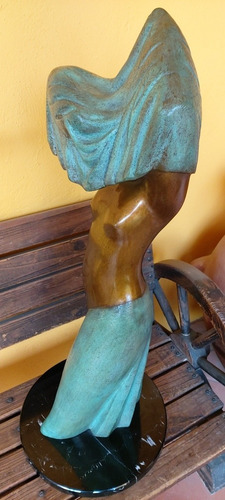 Escultura De Bronce