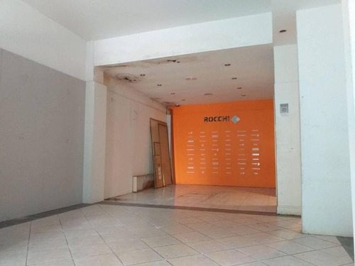 Imagen 8 de 12 de Local De Negocio A Metros Avenida Cabildo (phsin Expensas) Sin Columnas