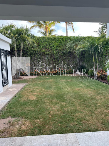 Casa En Residencial Privado, Col. Scally, Los Mochis Sinaloa