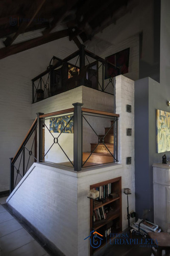 Casa A La Venta En Martindale C.c- 3 Dormitorios - Estilo Clasico