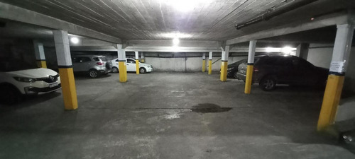 Imagen 1 de 3 de Depósito - La Plata