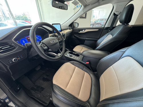 Ford Escape 2.5 Titanium Hybrid At