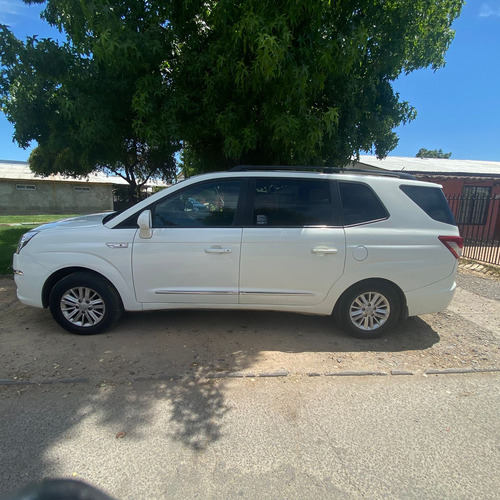 SsangYong Stavic Mt 4x2