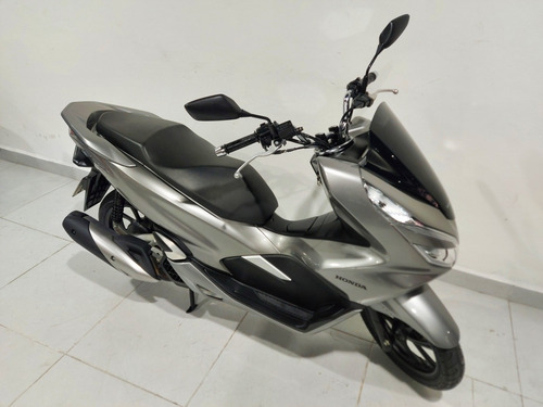 Imagem 2 de 9 de Honda Pcx 150 Prata 2019