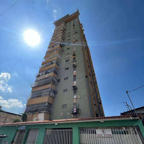 Venta Apartamento, Res Doña Balbina, Centro De Maracay. M.a