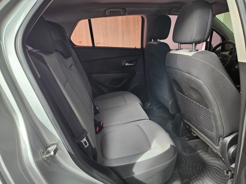 Imagen 15 de 22 de Chevrolet Tracker 2015 1.8 Ltz Fwd Mt 140cv