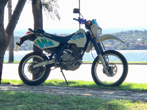 Imagen 2 de 8 de Suzuki Dr 350 S