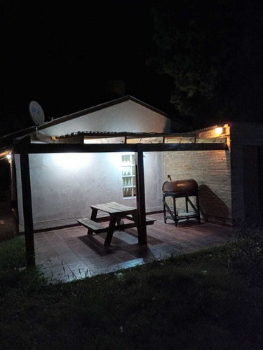 Imagen 3 de 14 de Casa Con Amplio Fondo En Sierra De La Ventana.