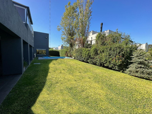 Venta De Casa Barrio Privado Altos Del Sol