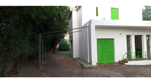 Imagen 2 de 10 de Casa Con 2 Dormitorios En Barrio Cumbres De Villa Allende