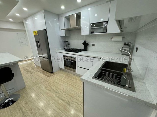 Apartamento En Venta El Rosal Jose Carrillo Bm Mls #25-5162