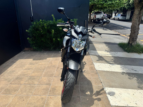 Xj-6 N Abs